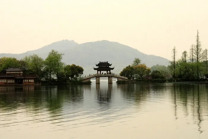 华东五市+“乌镇”、木渎+厦门、鼓浪屿、武夷山双飞三卧13日