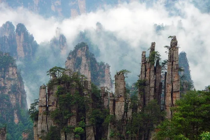 海南环线：海南+桂林、阳朔、北海+长沙、张家界4飞13日游