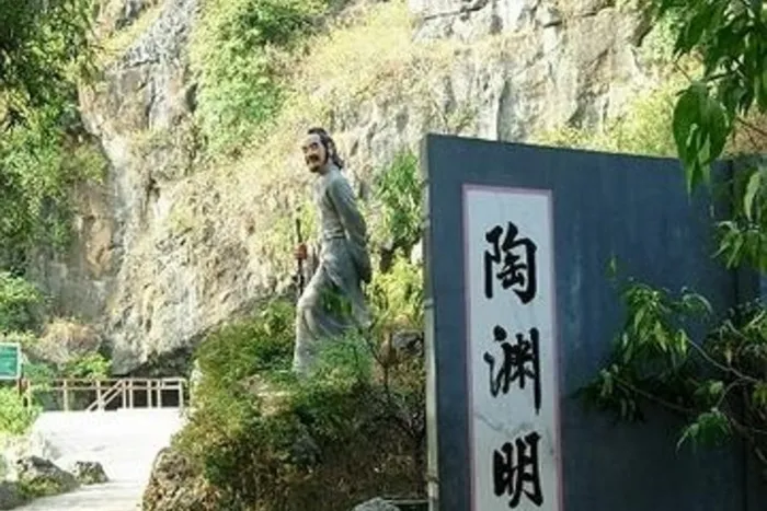 新疆到桂林唯美双飞7日游【桂林+阳朔+榕杉湖】关注微信立减100元