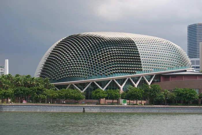 新疆到泰国纯玩0自费12日游【泰新马<泰国-新加坡-马来西亚>】周一发团，新疆旅行社自营专线，关注微信公众号力减200元